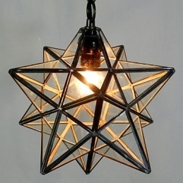 Pentagon Star Light – En Sammentrukket Og Moderne Lysekronelampe