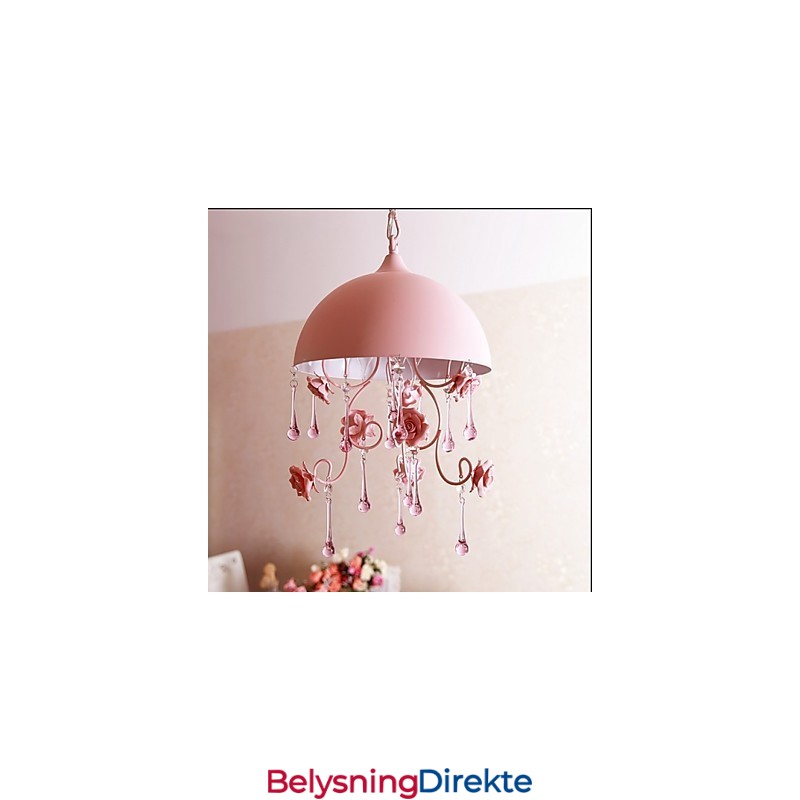 En Liten Rosa Rosehagelysekronelampe Iron Princess