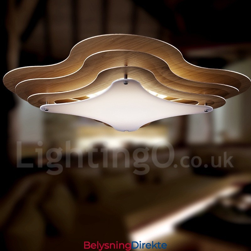 Innfelt Lampe I Tre