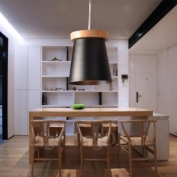 1 Lys Moderne, Samtidskunstnerisk Nordisk Stil Pendellampe I Tre Med Jernskjerm