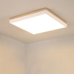 Enkel Og Moderne Firkantet Ultratynn Taklampe I Heltre