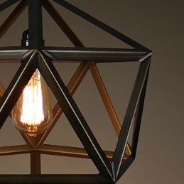 Rustikk Lysekrone I Metall I Vintagestil