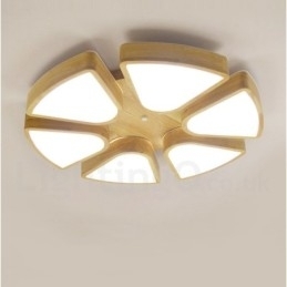 Taklampe I Treblad Med Akrylskjerm I Nordisk Stil