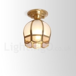 Rustikk Taklampe I Nordisk Stil I Ren Messing Med Glassskjerm