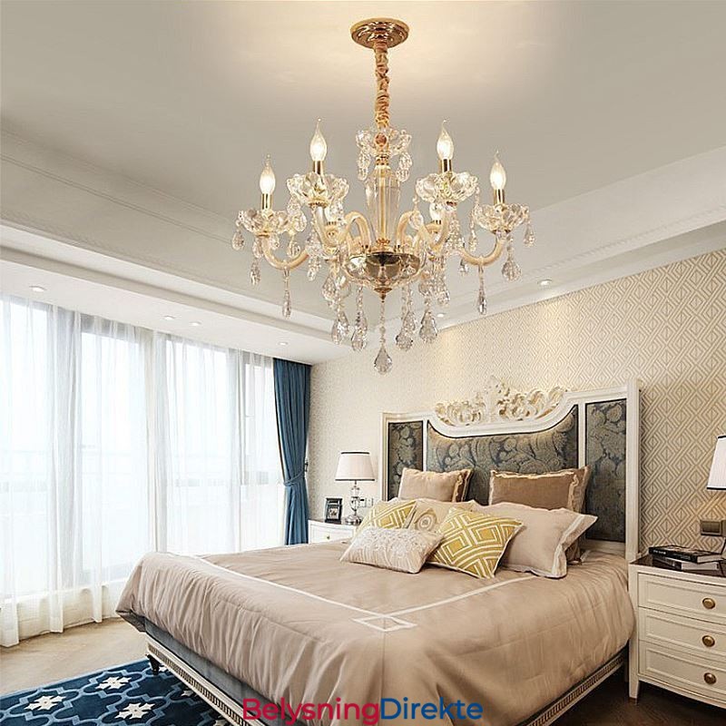 Elegant Krystalllysekrone I Europeisk Stil Med Glassanhengslampe