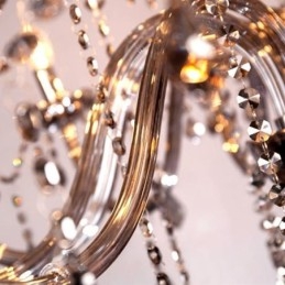 Elegant Krystalllysekrone I Europeisk Stil Med Glassanhengslampe