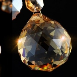 Elegant Ravfarget Anhengslampe I Europeisk Krystall
