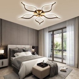 Minimalistisk Taklampe Med Fem Blader Og Blomstermotiv I Innfelt Form