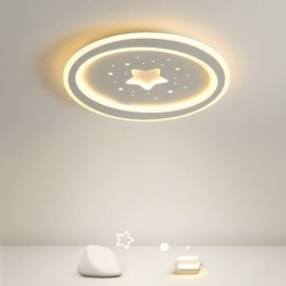 Taklampe Med Stjernemotiv Og Innfelt Taklampe