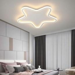 Moderne Taklampe Med Stjerneformet Taklampe