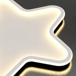 Moderne Taklampe Med Stjerneformet Taklampe