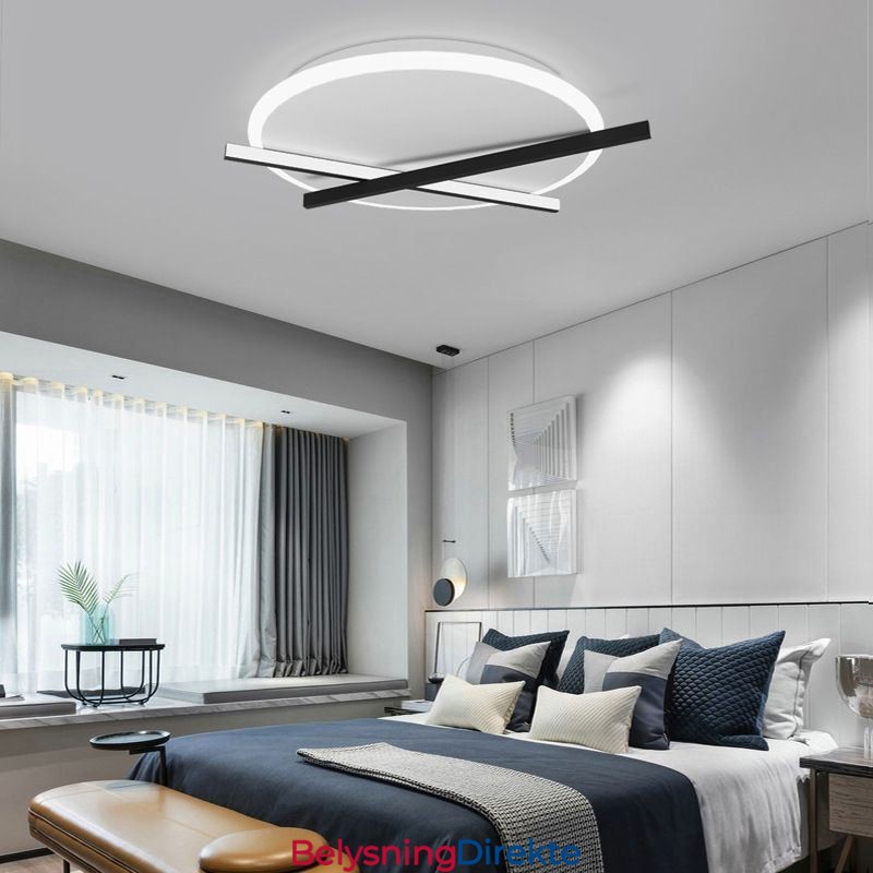 Nordisk Taklampe Med Kunstklokkedesign