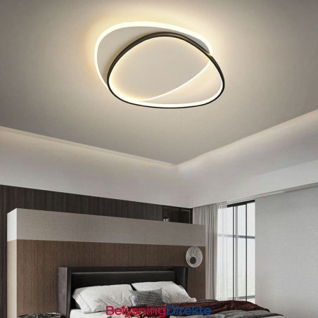 Innfelt Dobbel Trekantet Taklampe
