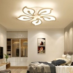 Kreativ Taklampe Med Petal-Motiv