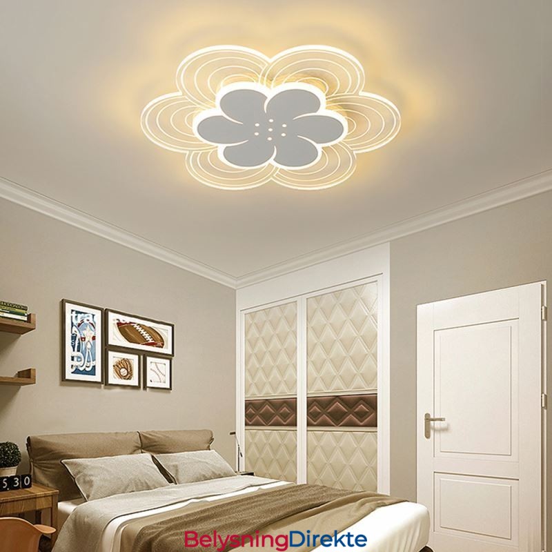 Nydelig Taklampe Med Petal-Motiv, Minimalistisk Akryl