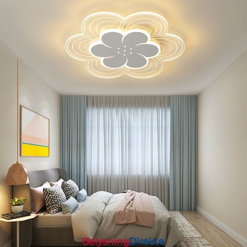 Nydelig Taklampe Med Petal-Motiv, Minimalistisk Akryl