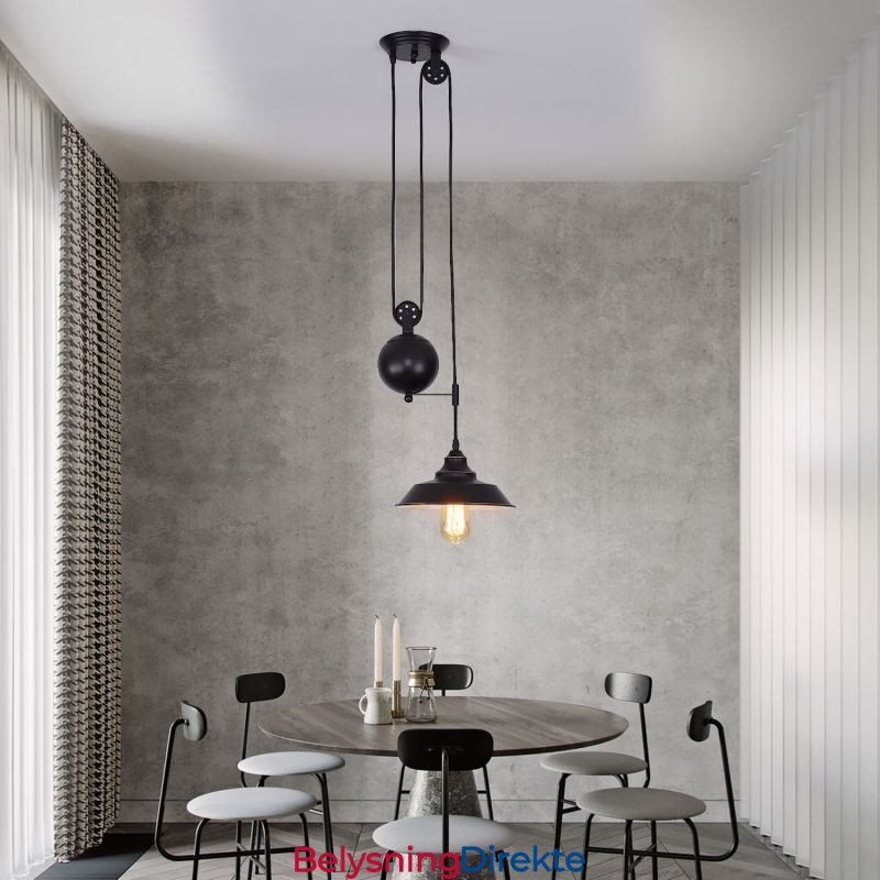 Industriell Gårdshus-Pendellampe Med Triss, Uttrekkbar Design, Justerbar Høyde