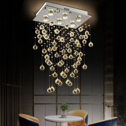 Moderne Krystalllysekrone Med Innfelt Taklampe