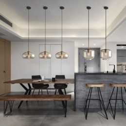 Minimalistisk Dekorativ Glasslampe I Konjakkfarget Glass