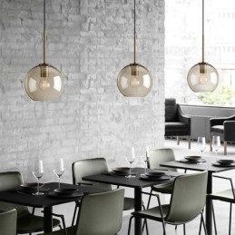 Minimalistisk Dekorativ Glasslampe I Konjakkfarget Glass
