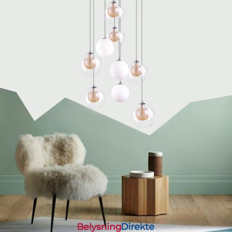 Pendellampe I Glass, Klyngeformet Taklampe, Gullnikkel, Børstet + Melkeaktig Glasskule