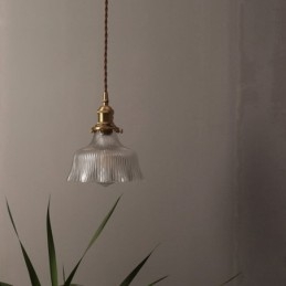 Stor Kuppelformet Pendellampe I Klart, Ribbet Glass Med Messingholder Og Vribryter