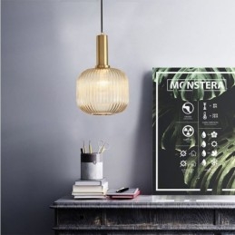 Ribbet Glasspendellampe Med Messingholder