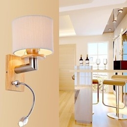 Vegglampe Én Lyskilde Med Leselys