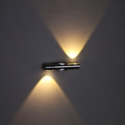 Moderne Vegglampe Med Spredt Lys I Sci-Fi-Design
