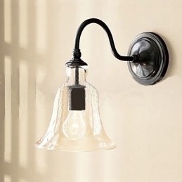 Naturinspirert Vegglampe I Jern Med Gjennomsiktig Glassskjerm