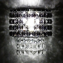 Moderne Vegglampe Med Stoffskjerm I Metallplate I Krystallstil