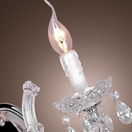 Elegant Krystallvegglampe Med 2 Lys