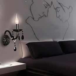 Svart Krystallvegglampe Med Stearinlyspære