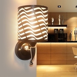 Moderne Vegglampe I Smijern I Saueskinn
