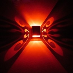 Kreativ Sommerfugllampe Vegglampe