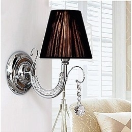 Moderne Vegglampe Med Stoffskjerm I Lysekronestil, Krystalldråpeformet Arm