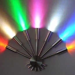 Moderne Vegglampe Med Spredende Lys, Vifteformet, 7 Metallstenger, Elegant Stil