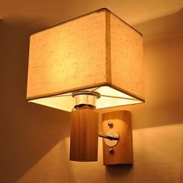 Enkel Vegglampe Nattbordslampe Med Stoffskjerm Og Heltre Til Soverom, Kommode, Stue, Babyrom