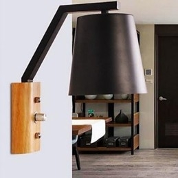 Kreativ Personlighet Varm Tre Jern Seng Lampe Bryter Med Nordisk Korridorstudie