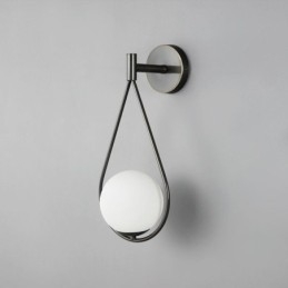 Moderne Globeformet Vegglampe I Glass Med Svart Vanndråpeform