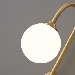 Moderne Vegglampe I Børstet Gull