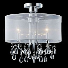 Stilig Krystallinnfelt Lampe Med 3 Lys I Stoffskjerm