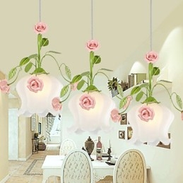 Valentinsdagshageblomster Og -Planter Absorberer Kuppellys