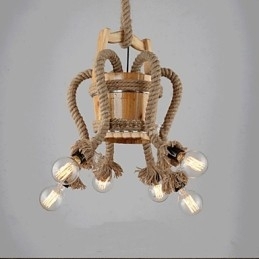 Kreativ Lampe I Trefat Med Lysekrone
