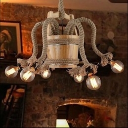 Kreativ Lampe I Trefat Med Lysekrone